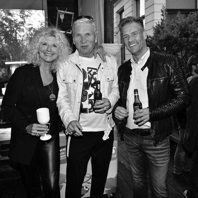 Community-Archiv — The Secret Cigar Society