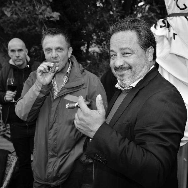 Community-Archiv — The Secret Cigar Society